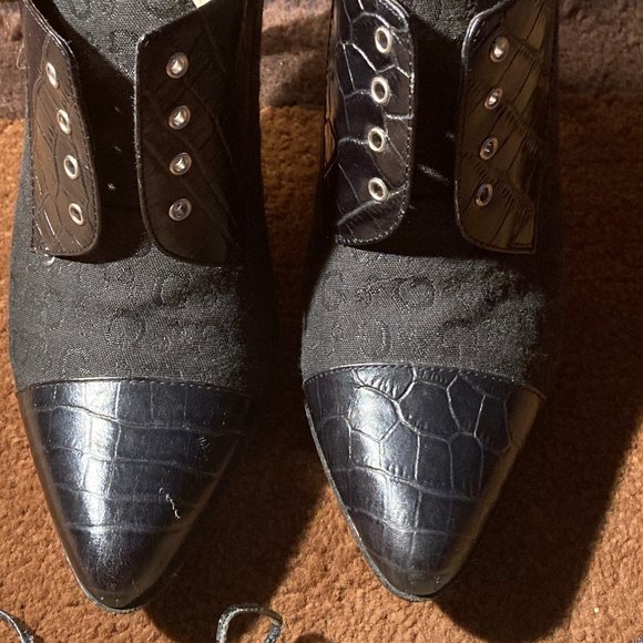 Guess Size 6 platform bootie black - Picture 4 of 5